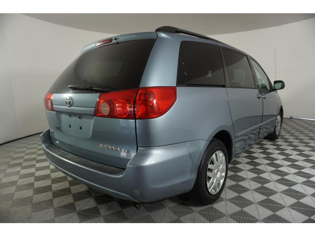 PreOwned 2007 Toyota Sienna LE 4 Door Van in Bremerton ET8296 West